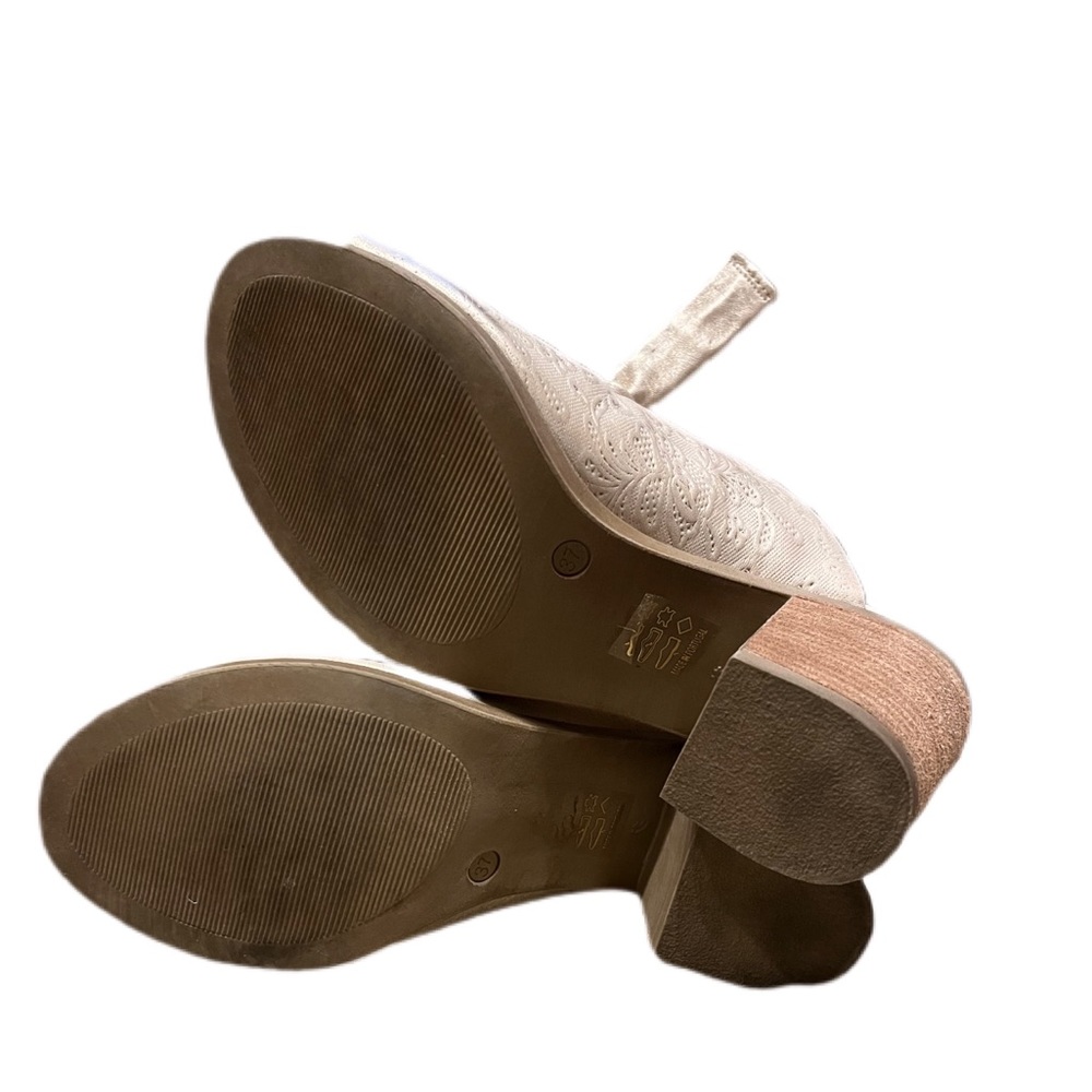 Unity In Diversity Fabiana Sandals - image 7